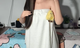 炎炎夏日，给绾绾拍一组浴袍写真!