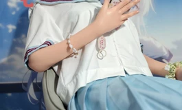 《蓝粉双生:小七的灵动与小九的温婉》