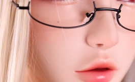 【红瞳金发眼镜娘】原创头——绯樱