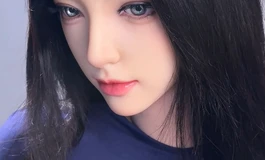唇瓣微张时，我连指尖都在发烫