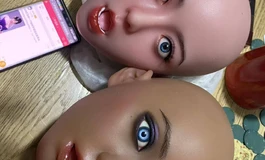出两个黑头