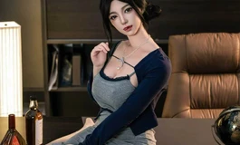 珍珠晃在胸口，痒得我想咬