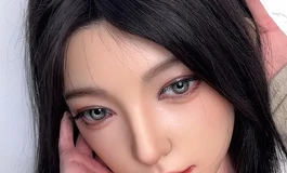 腿缝间的刹那，是紧张还是爱
