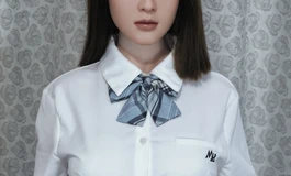 清丽脱俗的JK女子