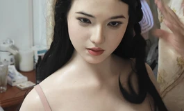阿加鲁155佳米到家啦  女朋友帮我给佳米梳头发