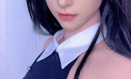黑裙与白领，给欲望做一件欲望西装