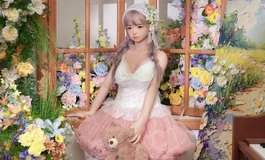 可爱捧花少女亚梦，在花中绽放···序界150