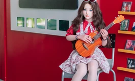【Shedoll小棠】复古音乐街区的弹唱小妹