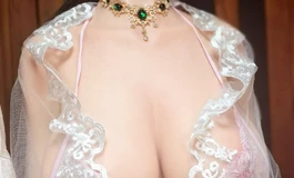 你就给老娘穿这个衣服？