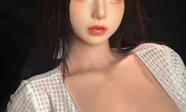 色魔向雪娜伸出魔爪的，开花的内裤，偌大的屁股根本盖不住！
