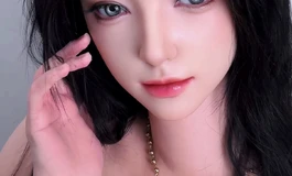 脖子下的那条深渊，是最勾人的邀请