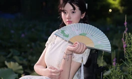 民国时期，涉世未深的小小姐