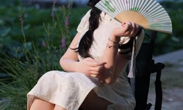 民国时期，涉世未深的小小姐