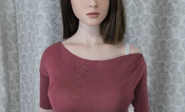 白裙红T女子婉儿，阿娜多姿