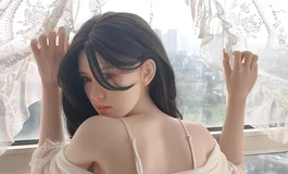 白色蕾丝睡衣写真