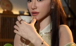 感谢客返，夜晚睡不着的时候，可以让她一起感受夜生活