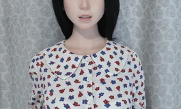 穿花衣服的女孩，纯朴可爱