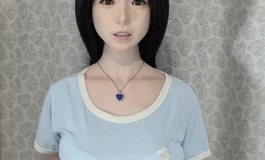穿蓝T恤的邻家妹妹，帅真可爱