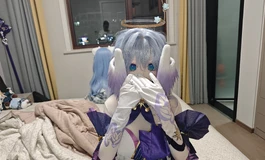 感觉总有一股视线在一直盯着我