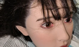 个人转让一个全硅胶实体娃娃、