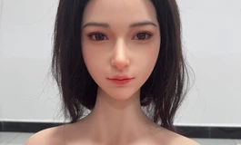 出潮影娃娃
