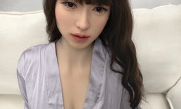 浅紫丝袍，慢享慵懒时光