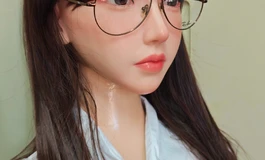 办公室的午休少女 千面抱枕小雨