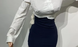 为了使娃娃站立，我花300块买了一个支架，但我觉得没想象中好用。