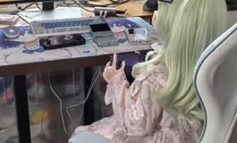 【鬼父荣誉出品】[125][小枝]和千夏一起玩游戏，然后一脸嫌弃的看内裤