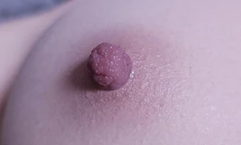 谁家有特别写实的胸模，复刻真人乳晕，乳头还有不规则鸡皮疙瘩