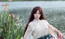 学姐今天终于答应和我一起逛公园，好开心......