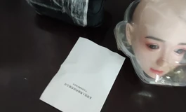 悦互动送的娃娃