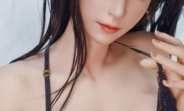穿內衣的蒂法